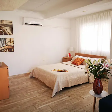 Bungalo De Ines Con 2 Terrazas Y Patio Dom wakacyjny *