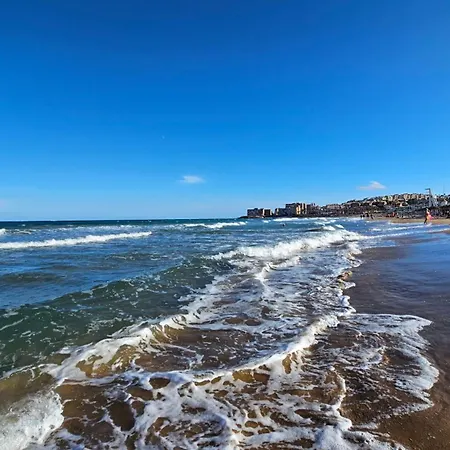 Bungalo De Ines Con 2 Terrazas Y Patio *