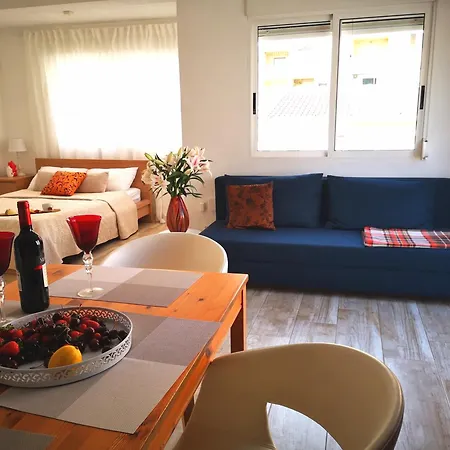 Bungalo De Ines Con 2 Terrazas Y Patio * Торевьиа