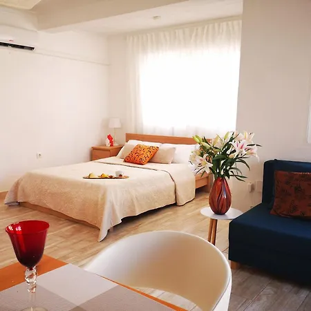 Bungalo De Ines Con 2 Terrazas Y Patio 度假居