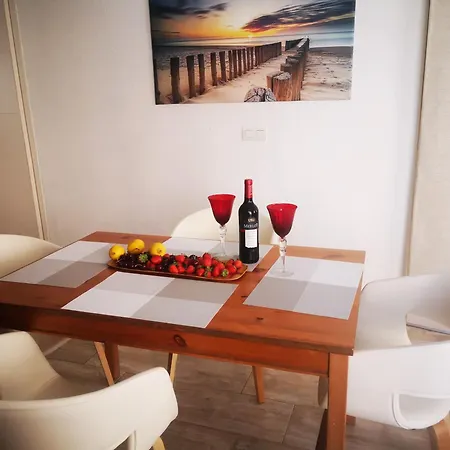 Дом отдыха Bungalo De Ines Con 2 Terrazas Y Patio *