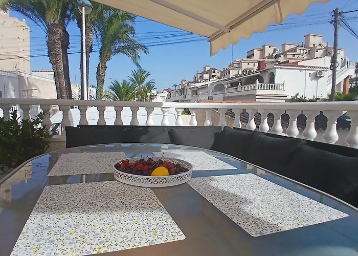 度假居 Bungalo De Ines Con 2 Terrazas Y Patio 托雷维耶哈